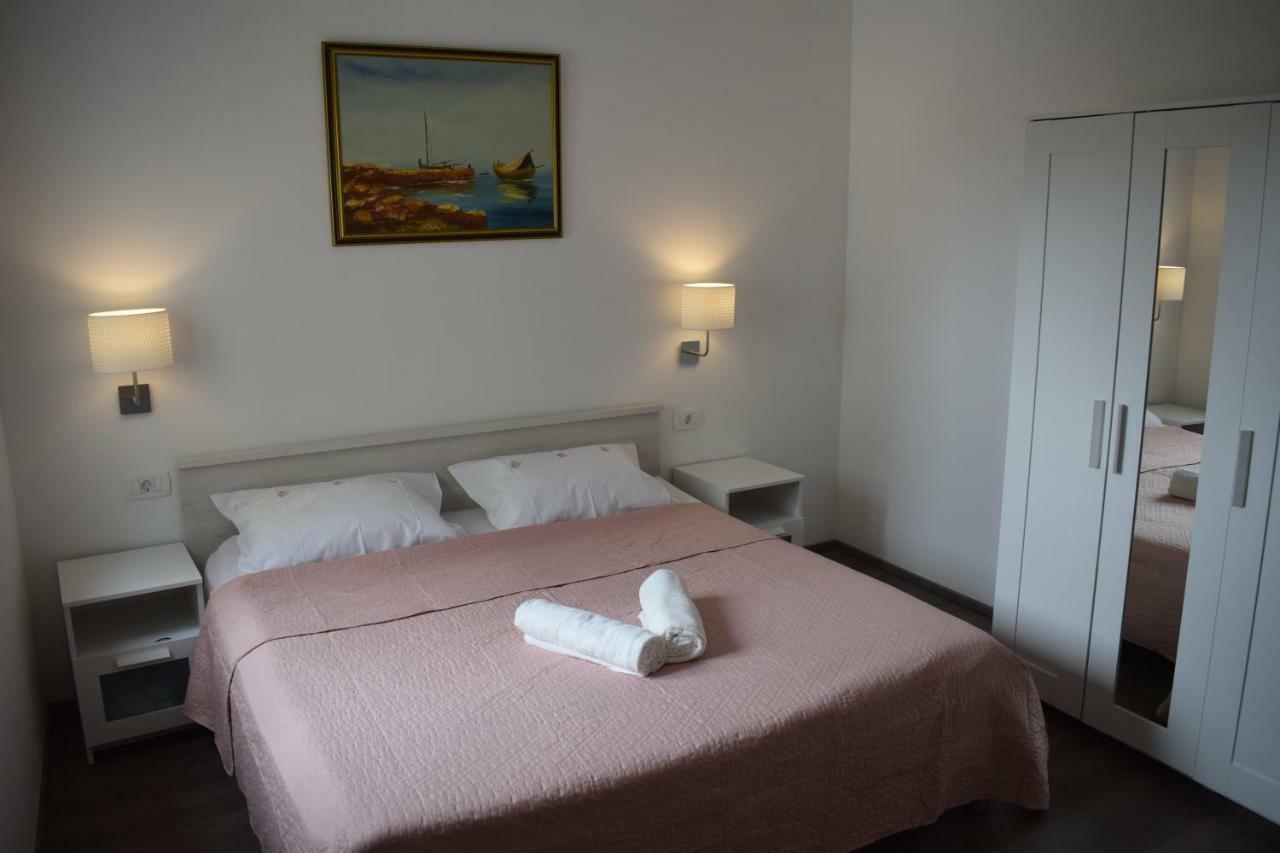 Apartman Dani-Podstrana Leilighet Eksteriør bilde