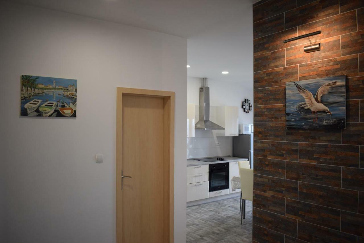 Apartman Dani-Podstrana Leilighet Eksteriør bilde