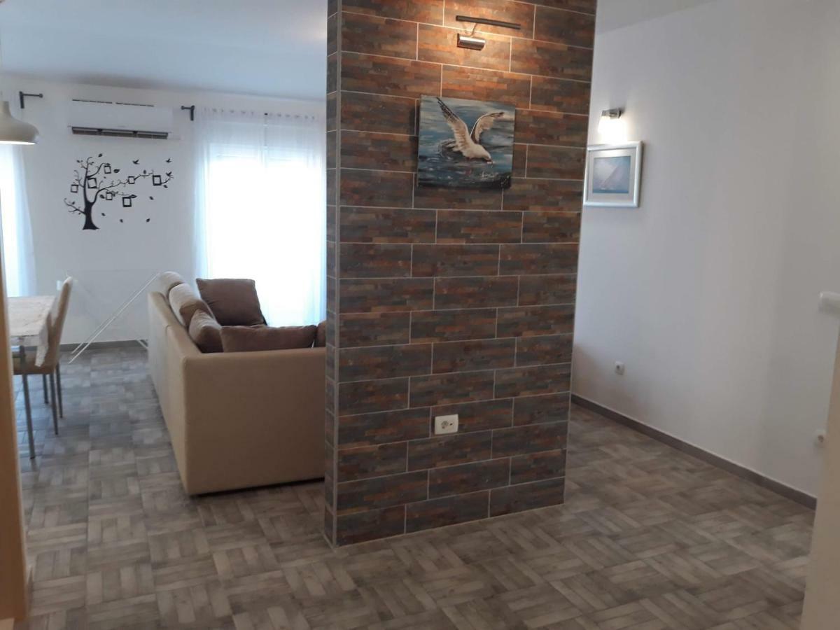 Apartman Dani-Podstrana Leilighet Eksteriør bilde